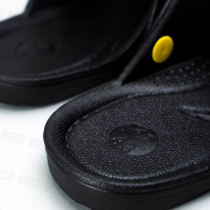 Dép tĩnh điện màu đen có quai hậu